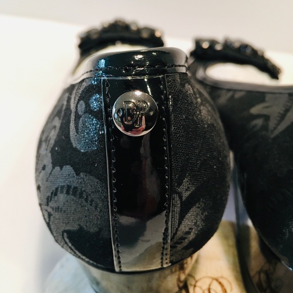 DONALD J PLINER WEDGE HEEL SIZE 7M - Picture 7 of 7